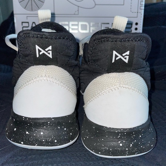 Nike PG 3 Basketball Shoes - Picture 2 of 7